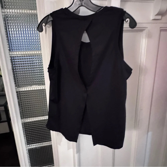 OGEENIER Women’s Active Tank Top Size large  Black Open Back Workout Shirt - Picture 2 of 8